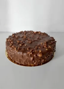 Entremet 3 chocolats glaçage éclats de noisette